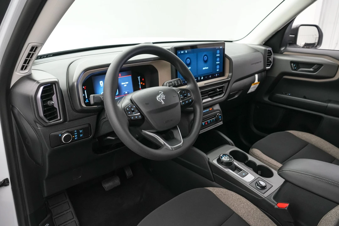 2026 Ford Bronco 6th Gen - Image 14 of 28