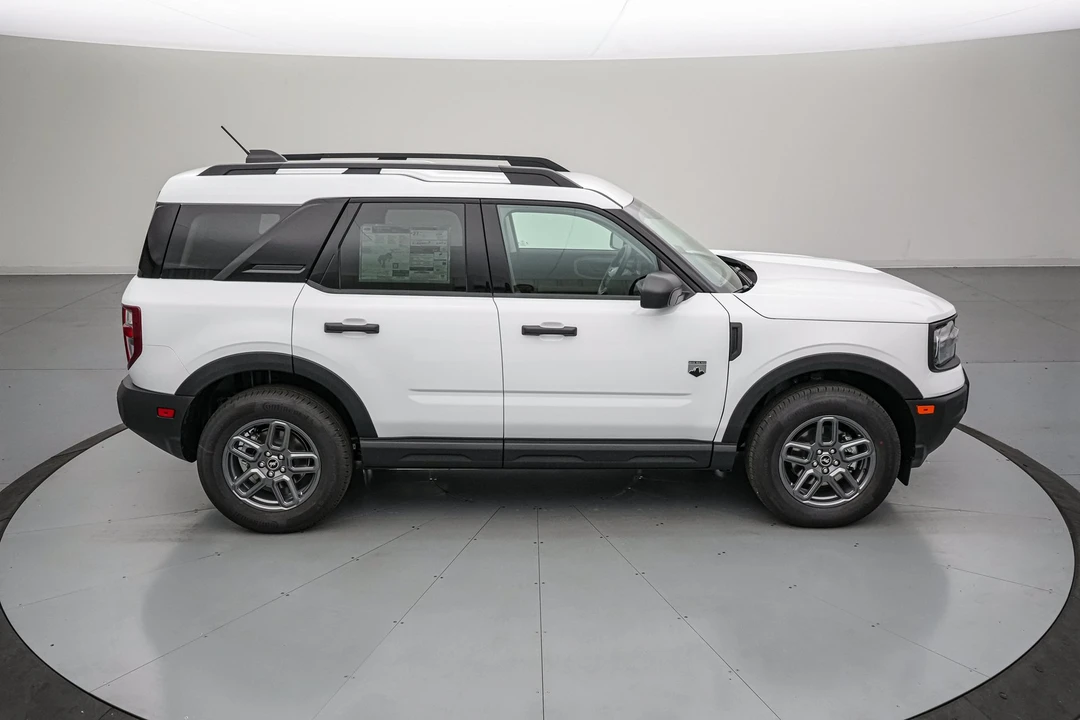 2026 Ford Bronco 6th Gen - Image 4 of 28