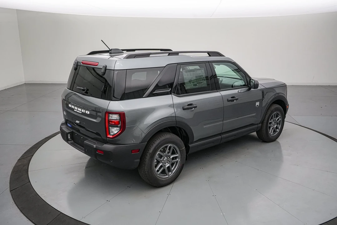 2026 Ford Bronco 6th Gen - Image 5 of 28