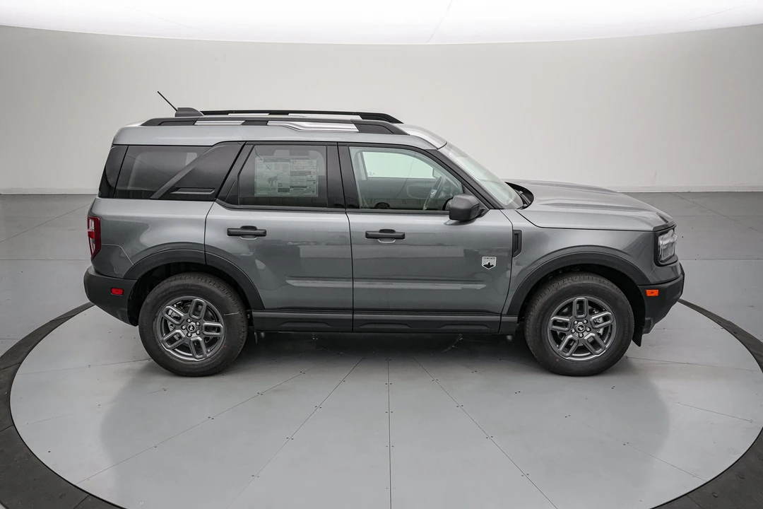 2026 Ford Bronco 6th Gen - Image 4 of 28