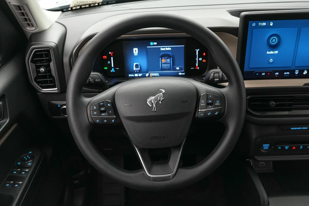 2026 Ford Bronco 6th Gen - Image 15 of 27