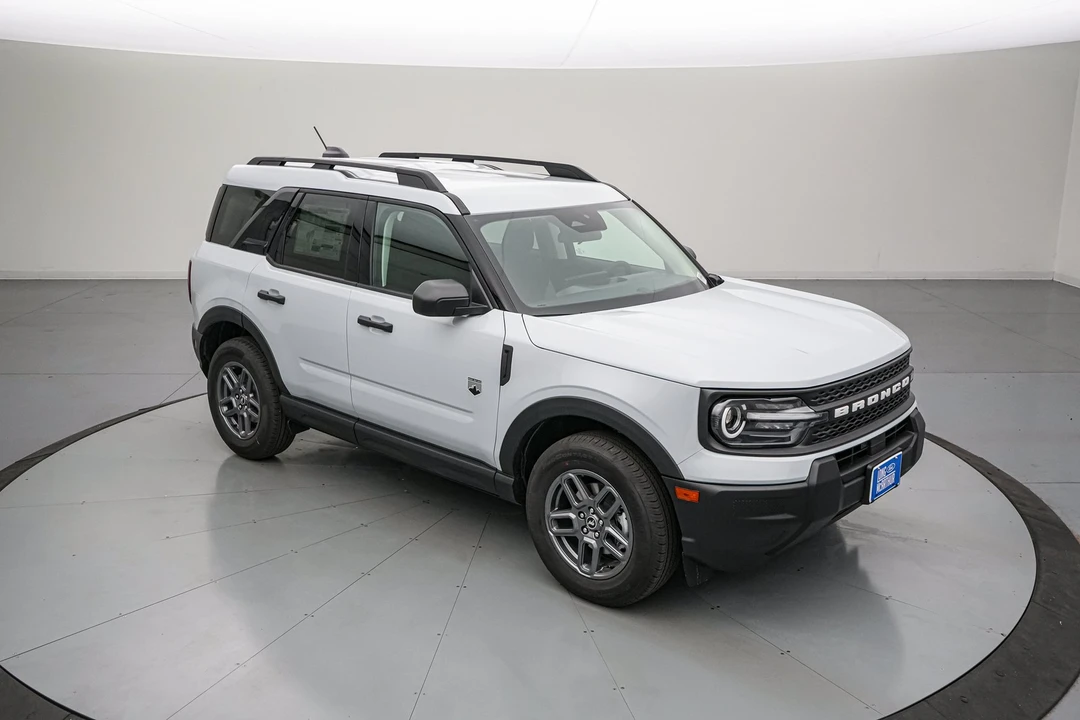 2026 Ford Bronco 6th Gen - Image 2 of 27