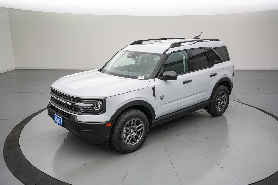 2026 Ford Bronco 6th Gen - Image 9 of 27