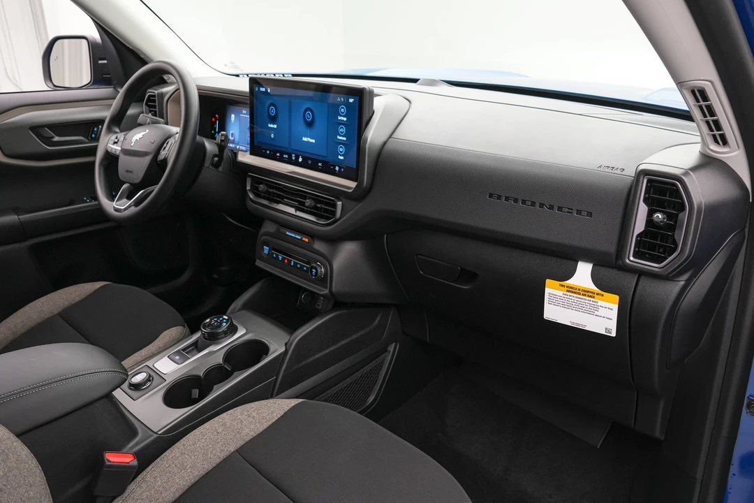 2026 Ford Bronco 6th Gen - Image 26 of 28