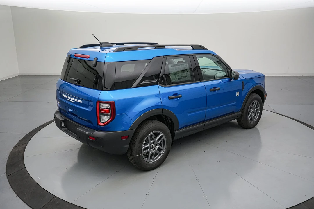 2026 Ford Bronco 6th Gen - Image 5 of 28