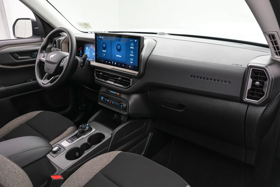 2026 Ford Bronco 6th Gen - Image 26 of 28