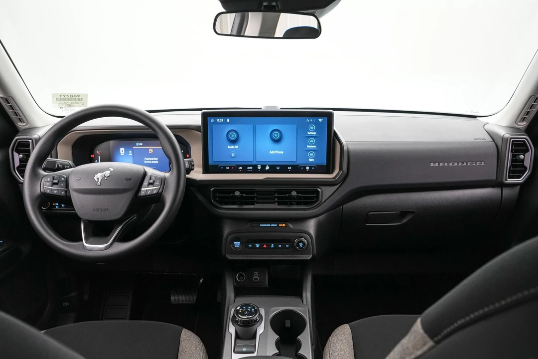 2026 Ford Bronco 6th Gen - Image 16 of 28