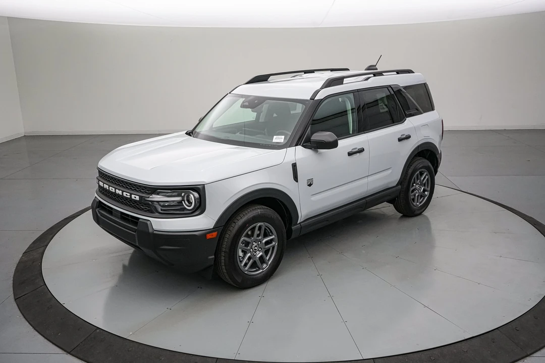 2026 Ford Bronco 6th Gen - Image 9 of 28