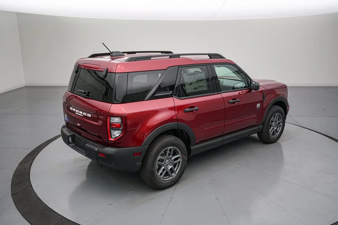 2026 Ford Bronco 6th Gen - Image 5 of 28