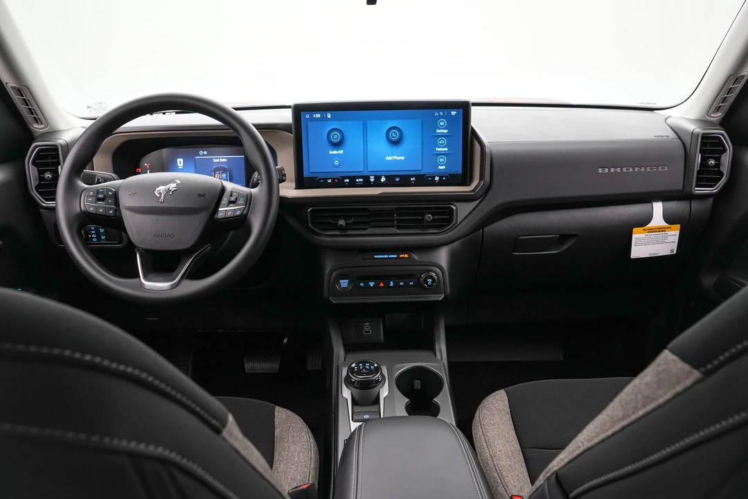 2026 Ford Bronco 6th Gen - Image 16 of 28