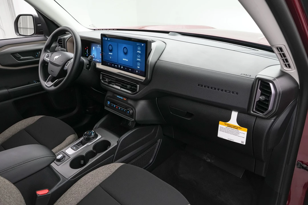 2026 Ford Bronco 6th Gen - Image 26 of 28
