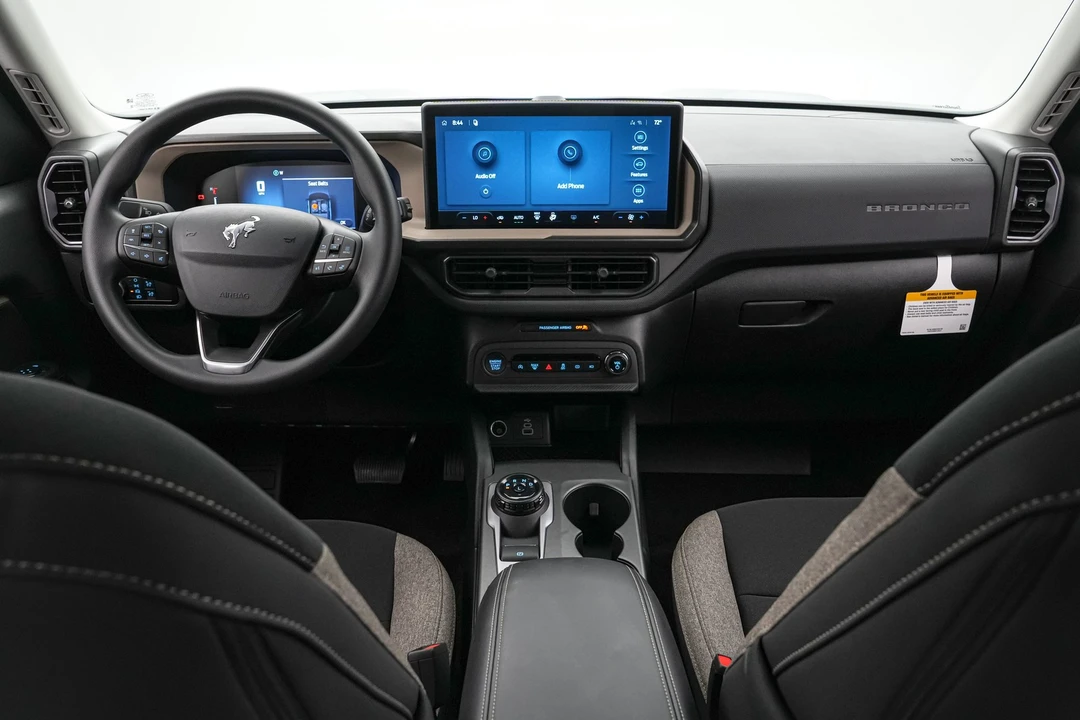 2026 Ford Bronco 6th Gen - Image 16 of 28