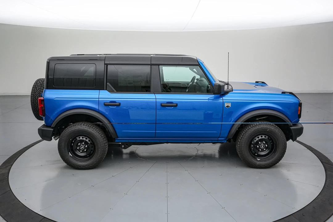 2026 Ford Bronco 6th Gen - Image 4 of 28