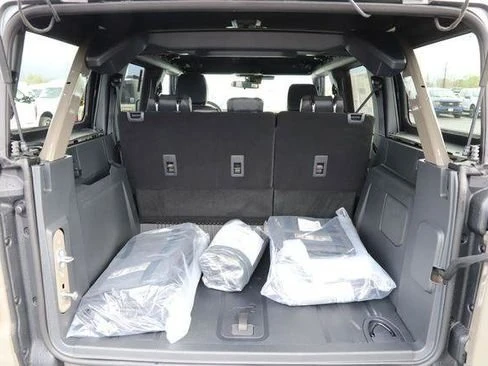 2026 Ford Bronco 6th Gen - Image 10 of 20
