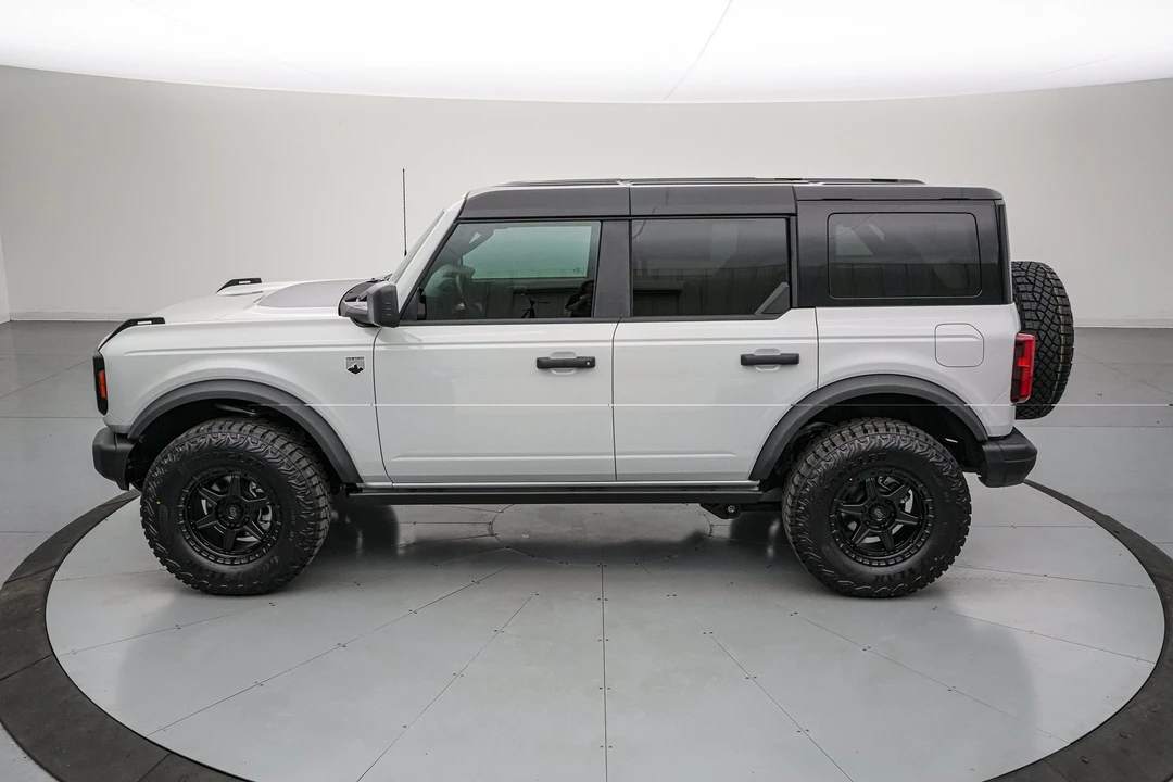 2026 Ford Bronco 6th Gen - Image 8 of 30