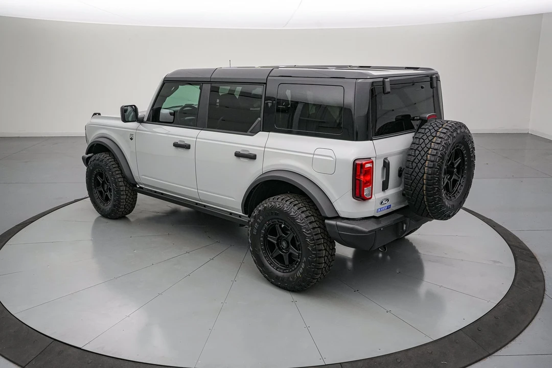 2026 Ford Bronco 6th Gen - Image 7 of 30