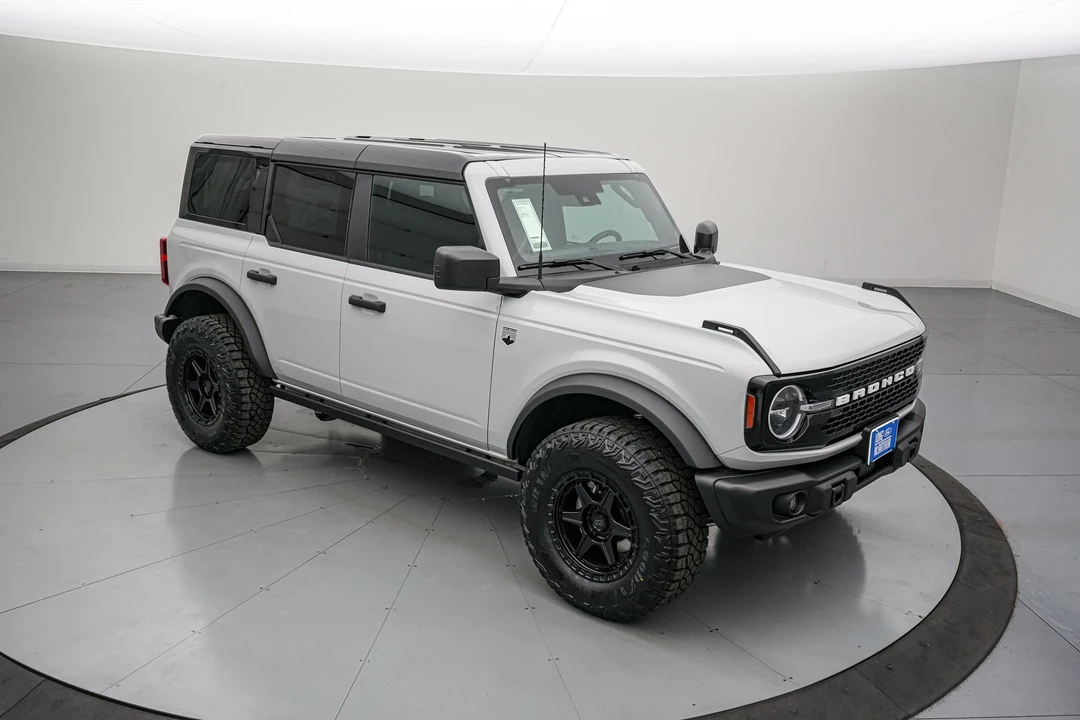 2026 Ford Bronco 6th Gen - Image 2 of 30