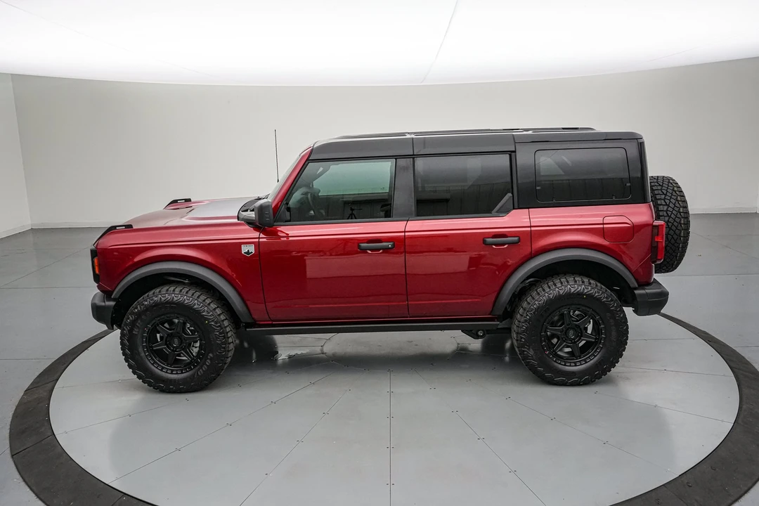 2026 Ford Bronco 6th Gen - Image 8 of 31