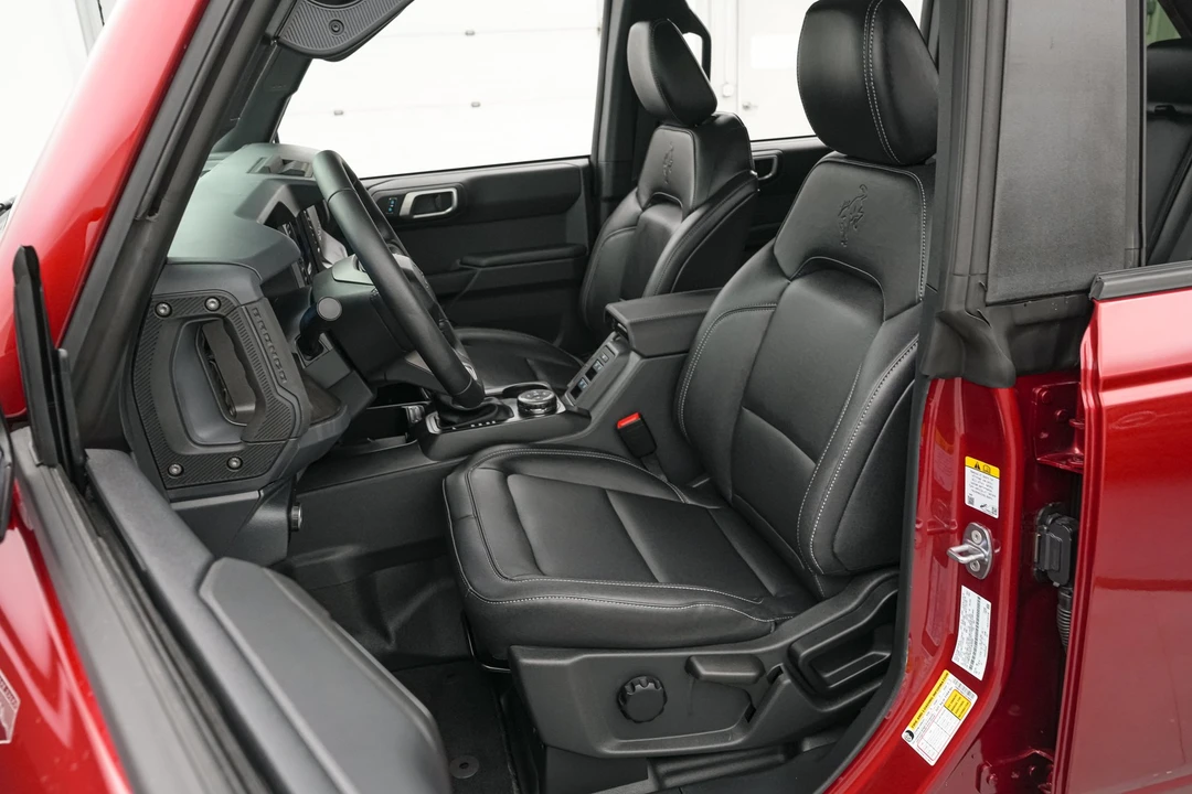 2026 Ford Bronco 6th Gen - Image 14 of 31