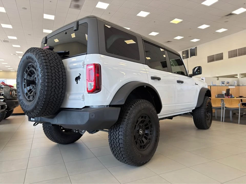 2026 Ford Bronco 6th Gen - Image 16 of 18