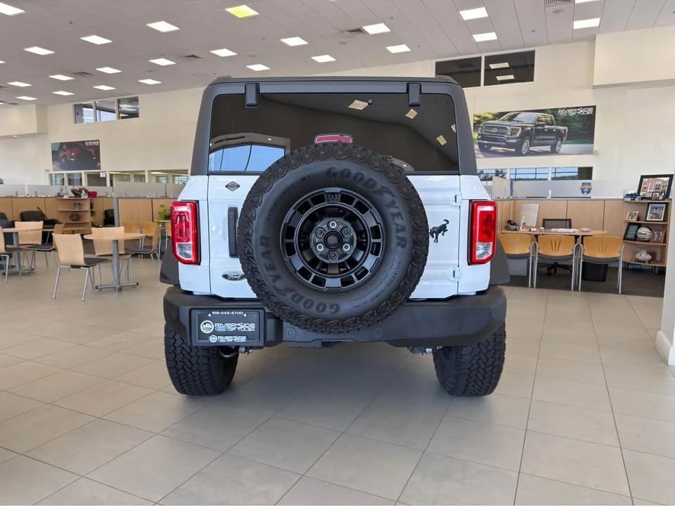 2026 Ford Bronco 6th Gen - Image 17 of 18