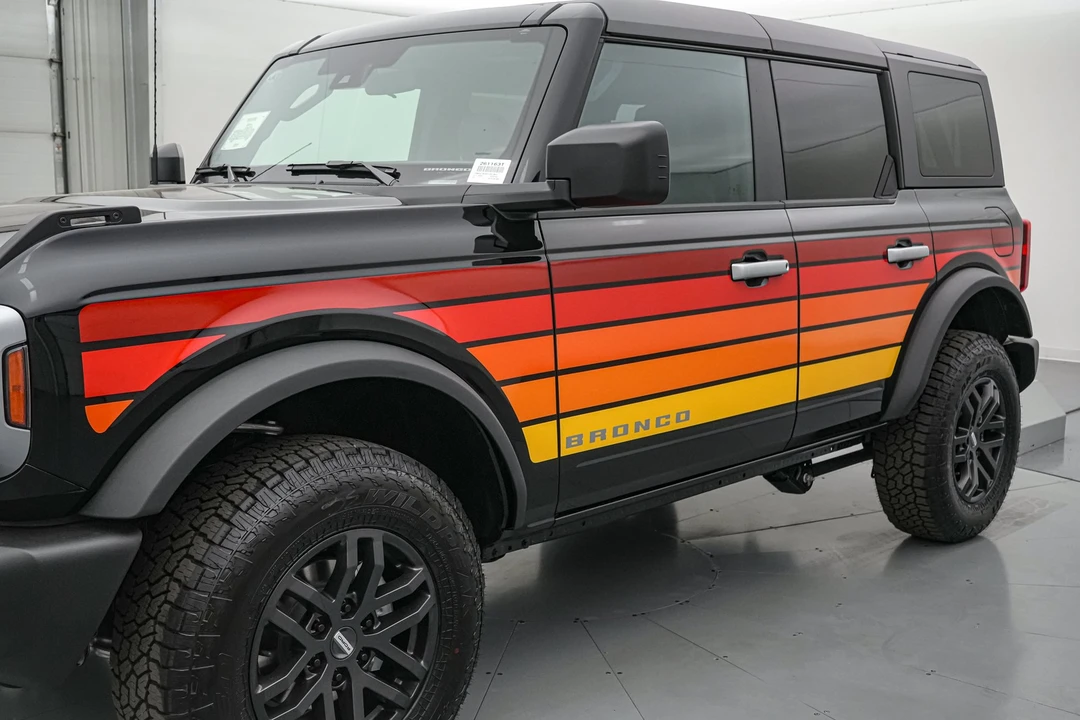2026 Ford Bronco 6th Gen - Image 14 of 31