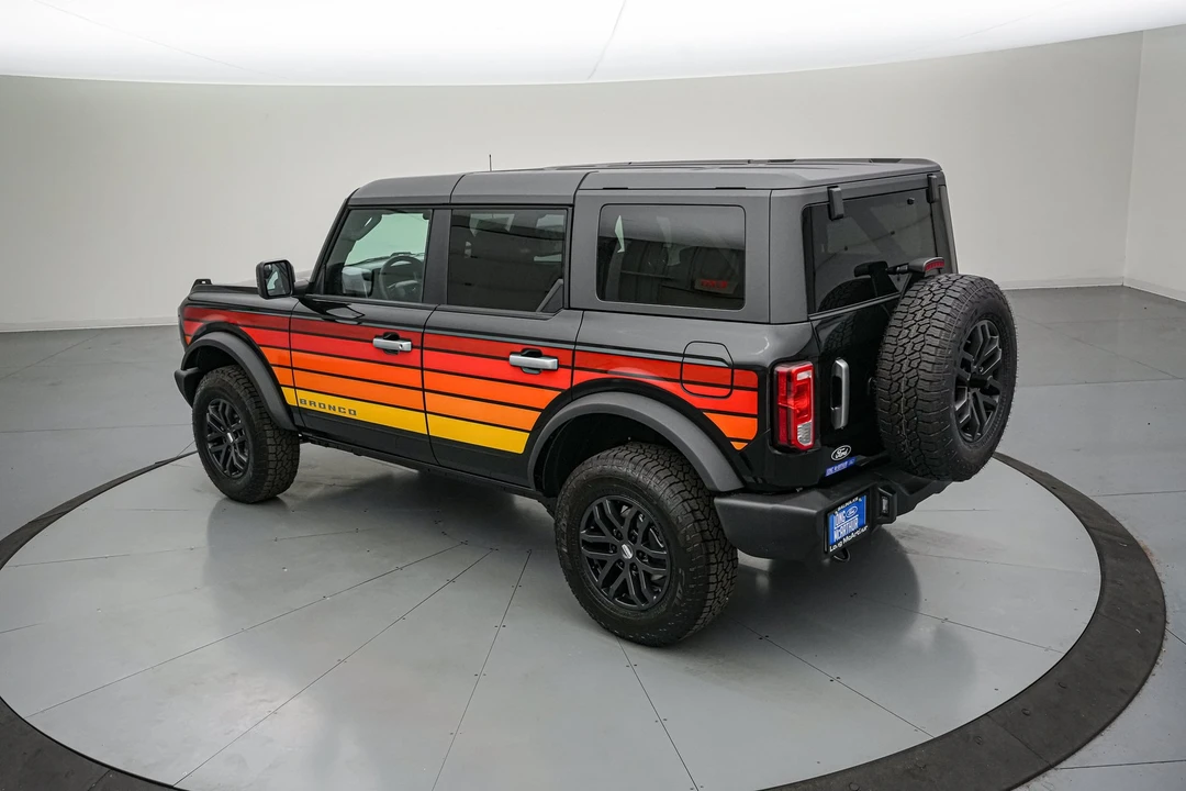 2026 Ford Bronco 6th Gen - Image 7 of 31