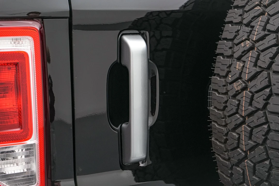 2026 Ford Bronco 6th Gen - Image 17 of 31