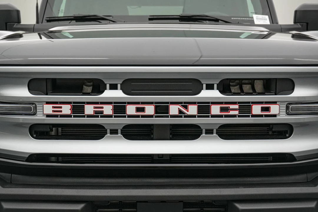 2026 Ford Bronco 6th Gen - Image 12 of 31