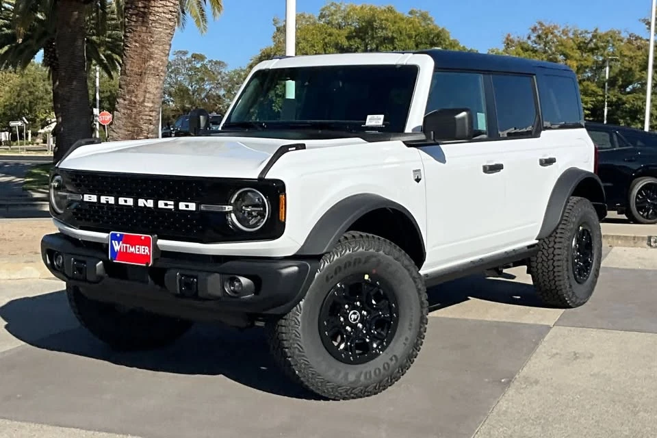 2026 Ford Bronco 6th Gen - Image 2 of 9