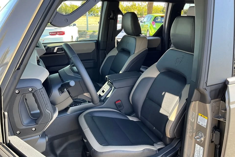 2026 Ford Bronco 6th Gen - Image 2 of 9