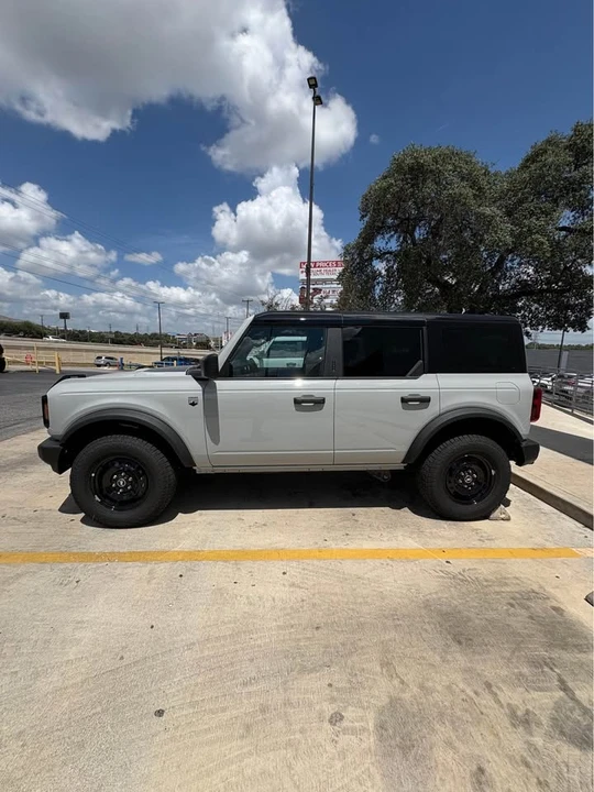 2026 Ford Bronco 6th Gen - Image 3 of 9