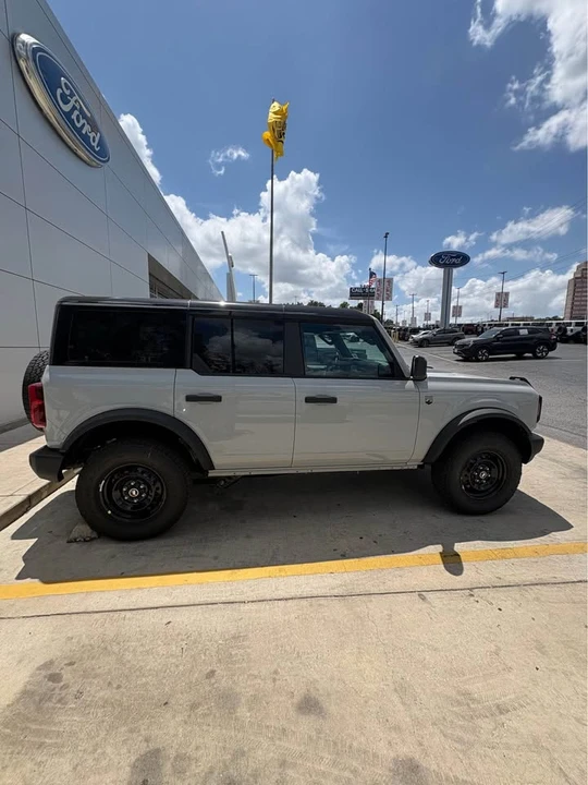 2026 Ford Bronco 6th Gen - Image 4 of 9