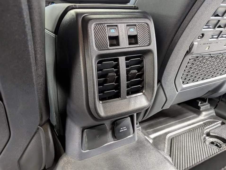 2026 Ford Bronco 6th Gen - Image 17 of 20