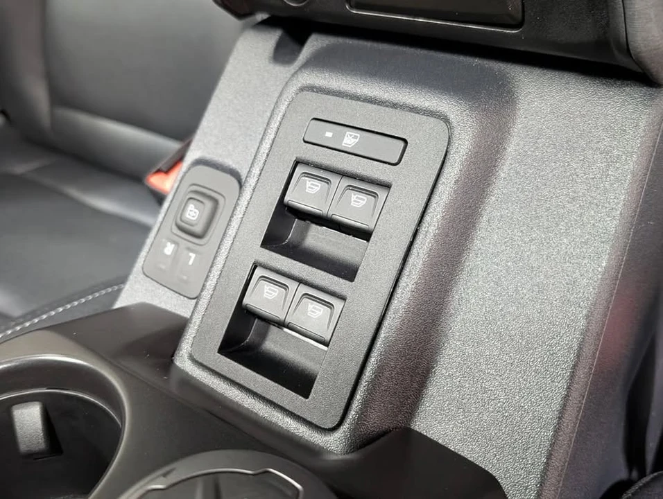 2026 Ford Bronco 6th Gen - Image 8 of 20