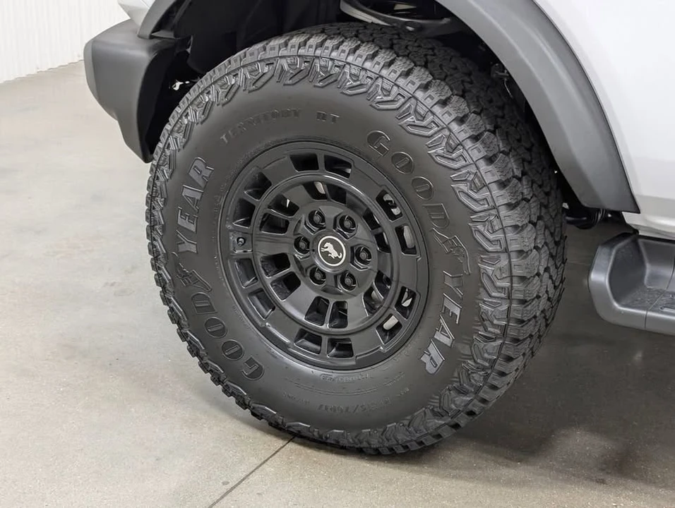 2026 Ford Bronco 6th Gen - Image 2 of 20