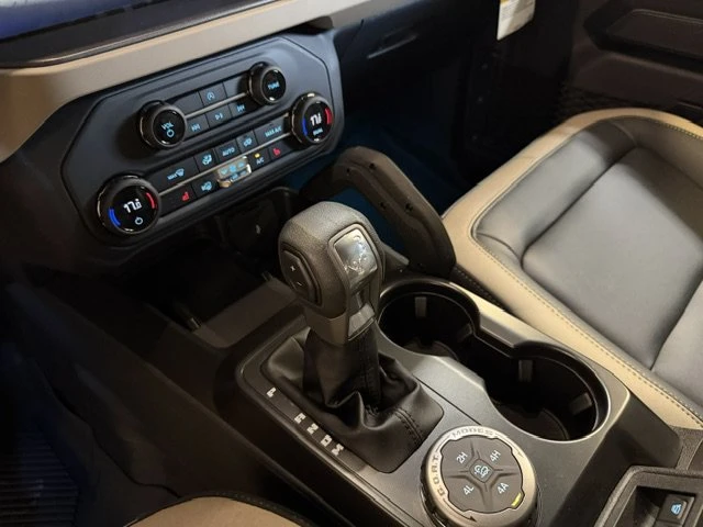2026 Ford Bronco 6th Gen - Image 17 of 18