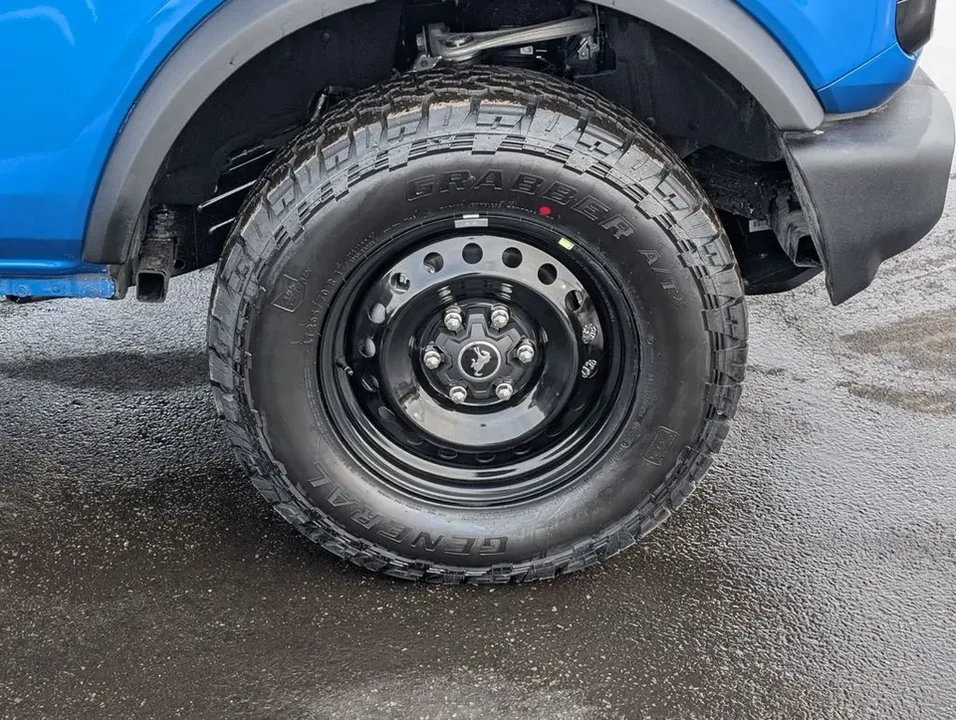 2026 Ford Bronco 6th Gen - Image 10 of 11