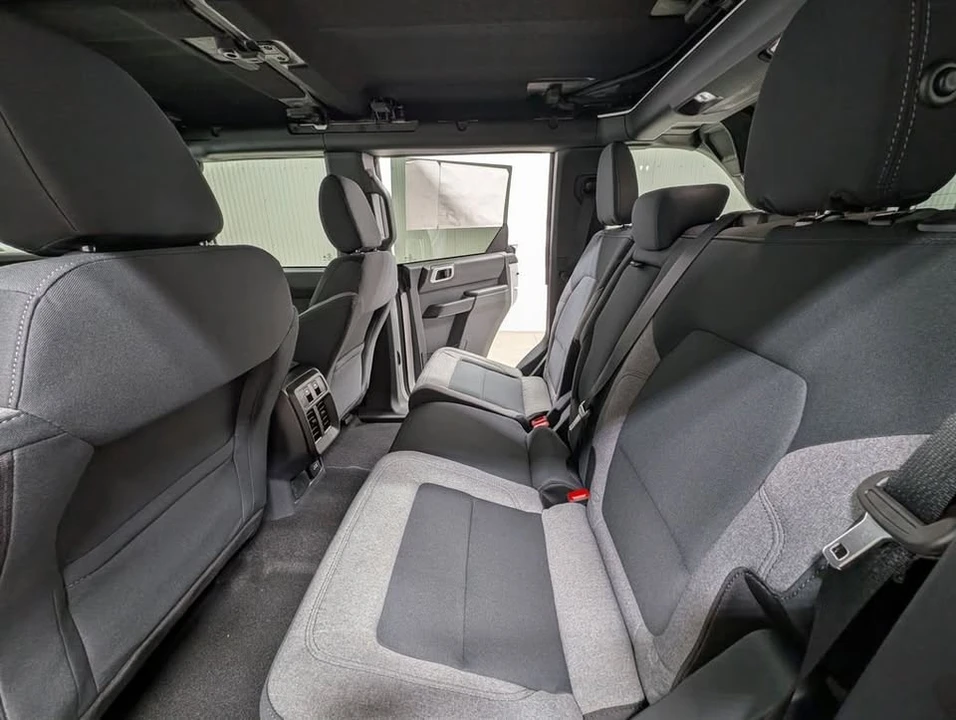 2026 Ford Bronco 6th Gen - Image 14 of 20
