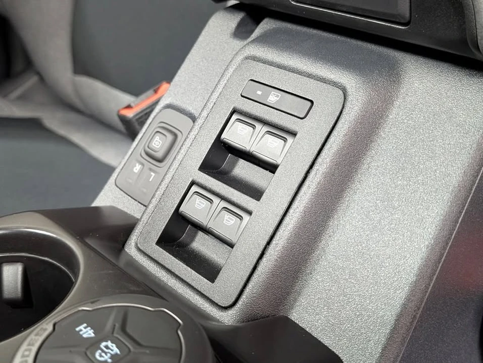 2026 Ford Bronco 6th Gen - Image 8 of 20