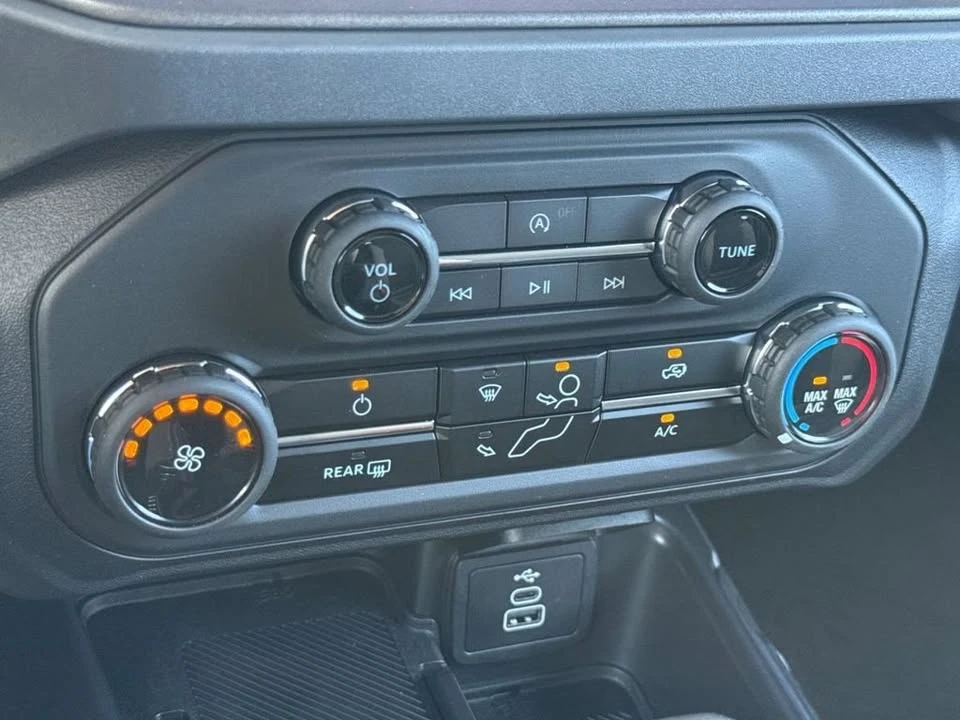 2026 Ford Bronco 6th Gen - Image 18 of 20