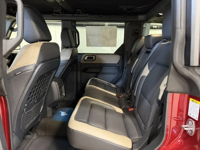 2026 Ford Bronco 6th Gen - Image 16 of 18