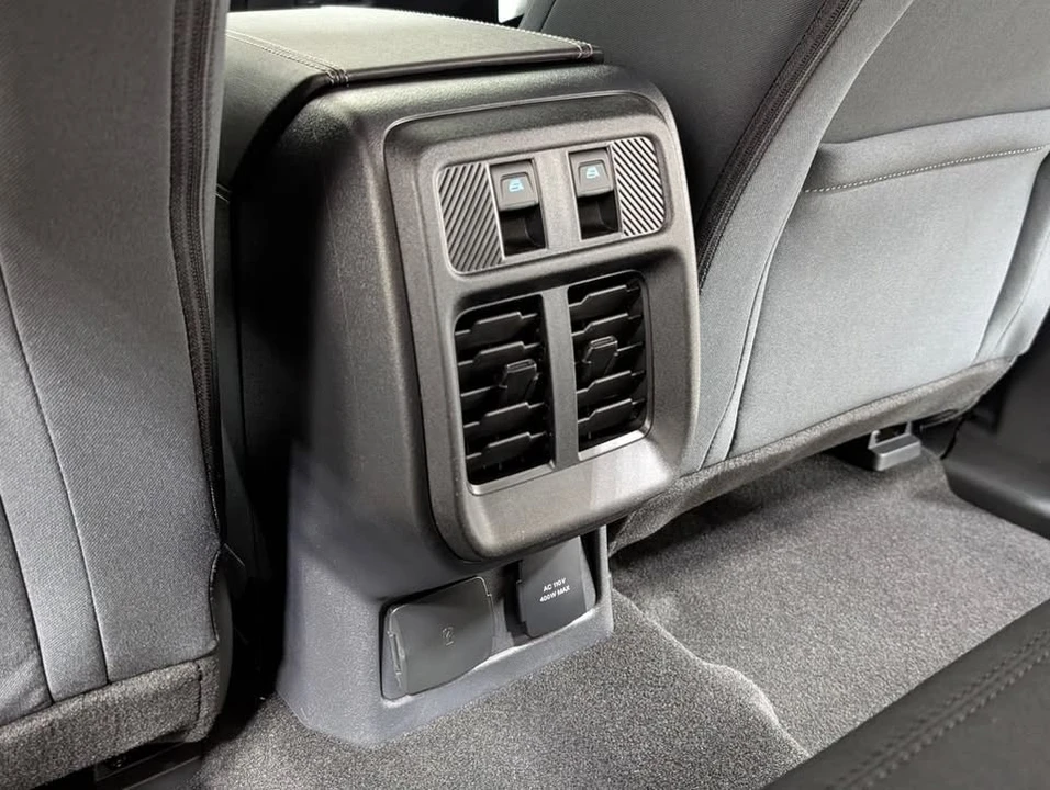 2026 Ford Bronco 6th Gen - Image 16 of 20