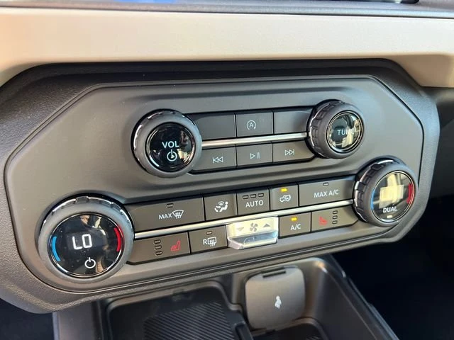2026 Ford Bronco 6th Gen - Image 16 of 20