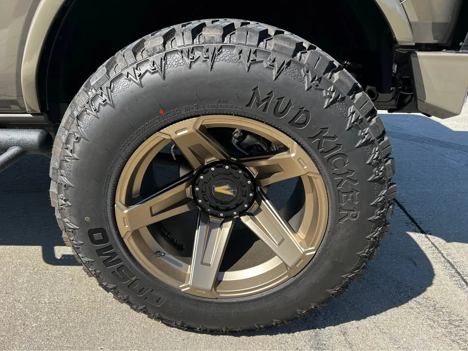 2026 Ford Bronco 6th Gen - Image 9 of 14