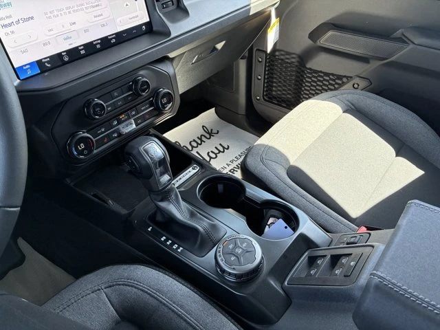 2026 Ford Bronco 6th Gen - Image 16 of 20