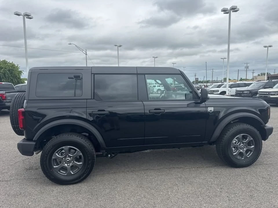 2026 Ford Bronco 6th Gen - Image 15 of 20
