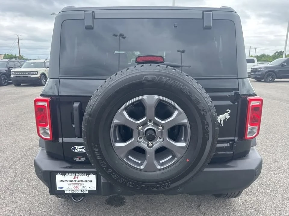 2026 Ford Bronco 6th Gen - Image 17 of 20