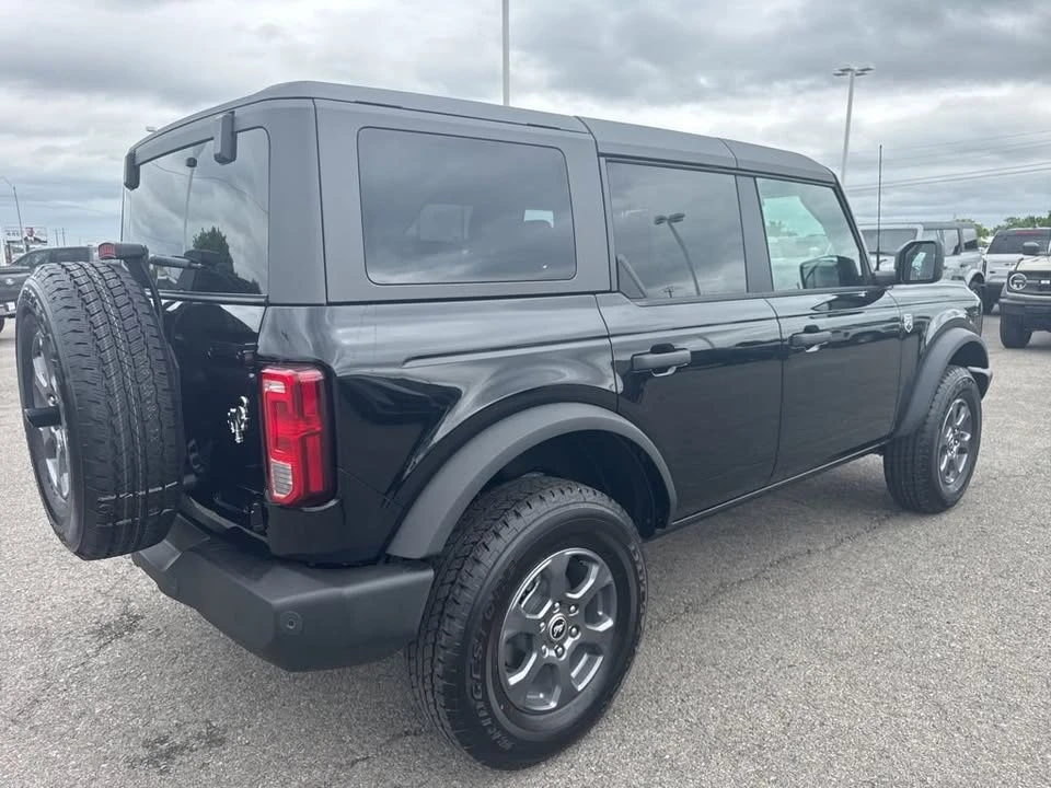 2026 Ford Bronco 6th Gen - Image 16 of 20
