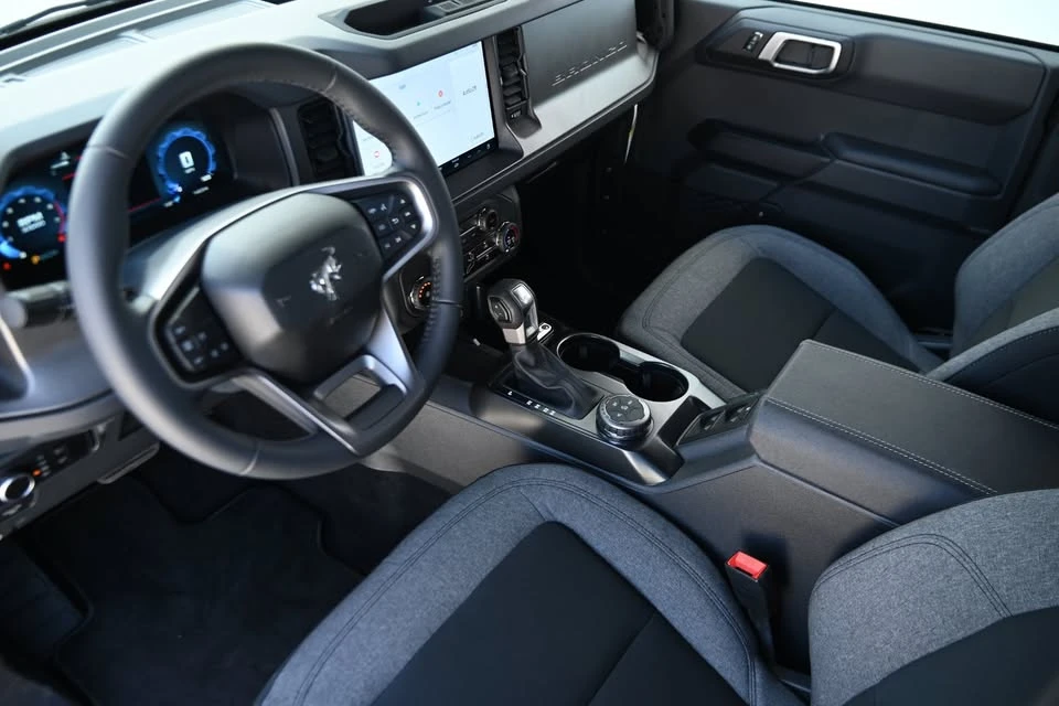 2026 Ford Bronco 6th Gen - Image 13 of 20